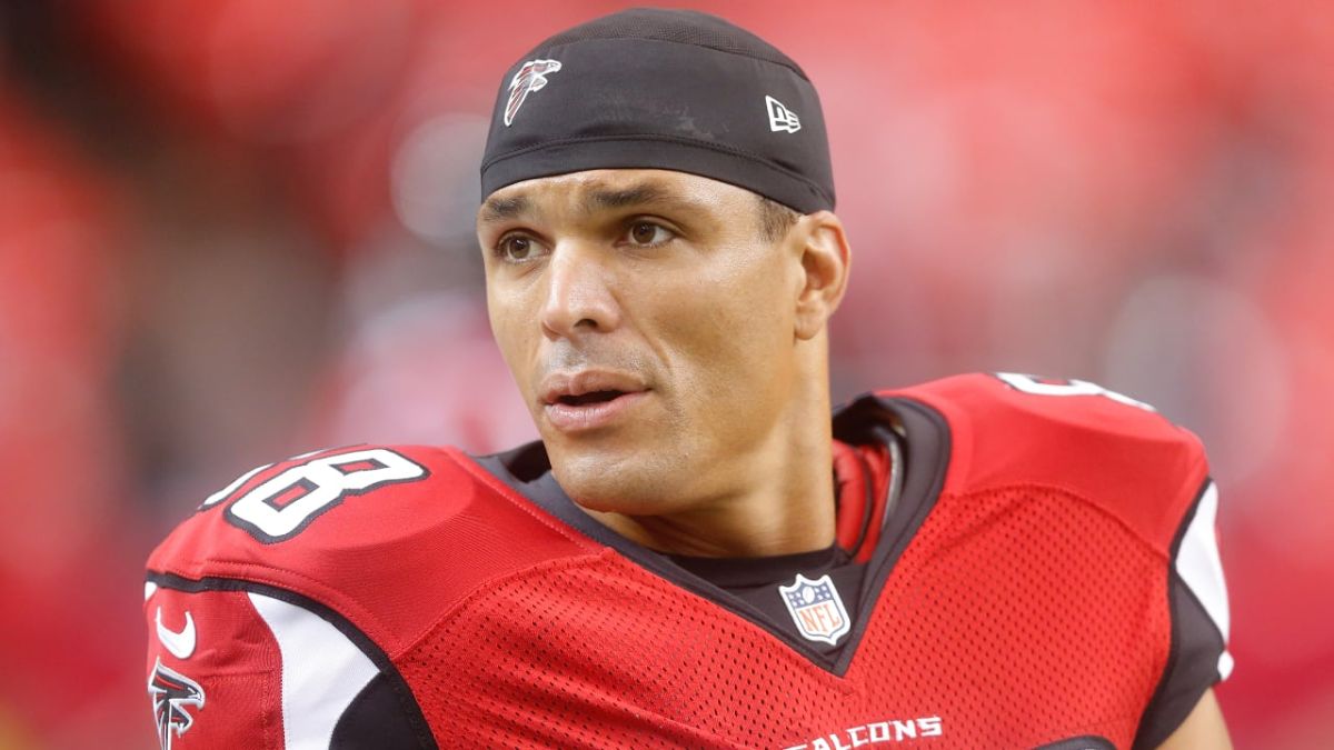 Is Tony Gonzalez Gay?