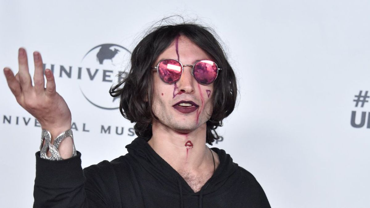 Is Ezra Miller Gay