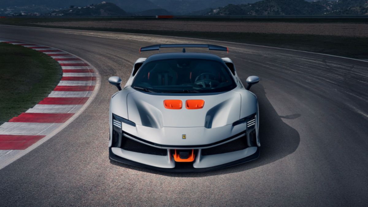 How Fast Can The Ferrari SF90 XX Stradale Go?