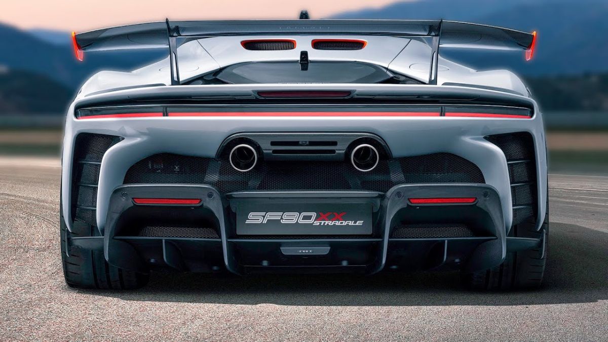 How Fast Can The Ferrari SF90 XX Stradale Go?