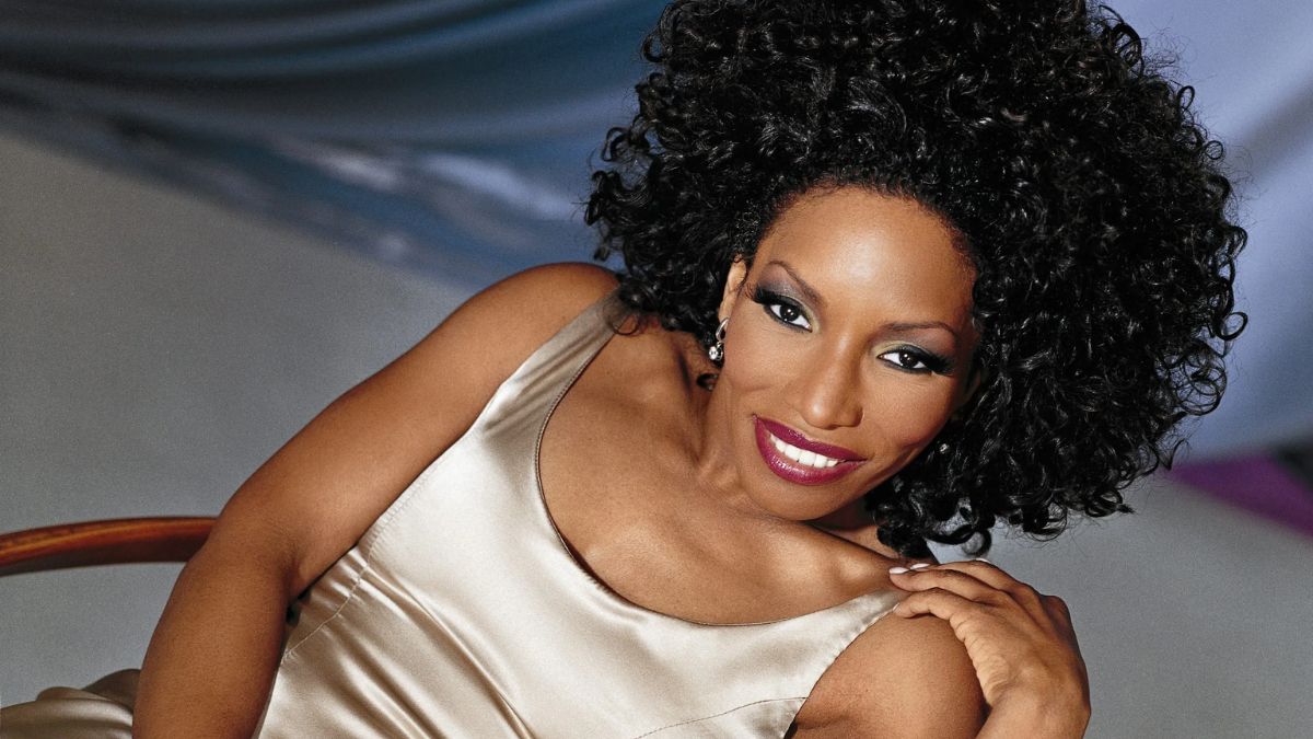 Stephanie Mills Net Worth